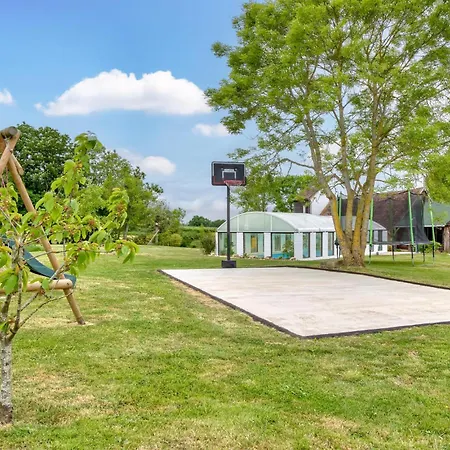 Holiday home 3 Bedroom Amazing In Grandmesnil