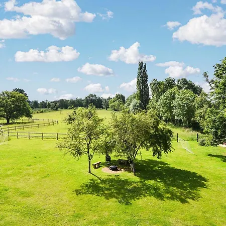 3 Bedroom Amazing In Grandmesnil *