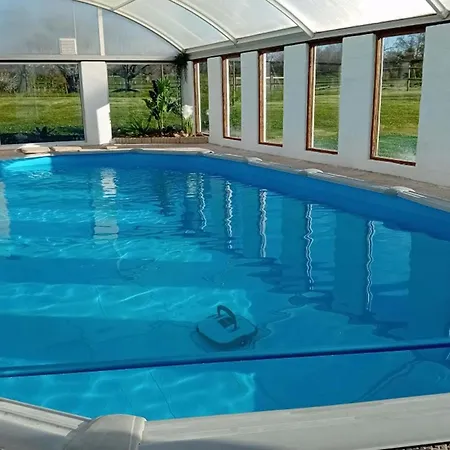 3 Bedroom Amazing In Grandmesnil Holiday home