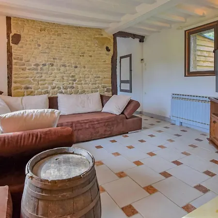 3 Bedroom Amazing In Grandmesnil