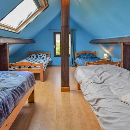 3 Bedroom Amazing In Grandmesnil