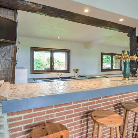 3 Bedroom Amazing In Vakantiehuis Grandmesnil