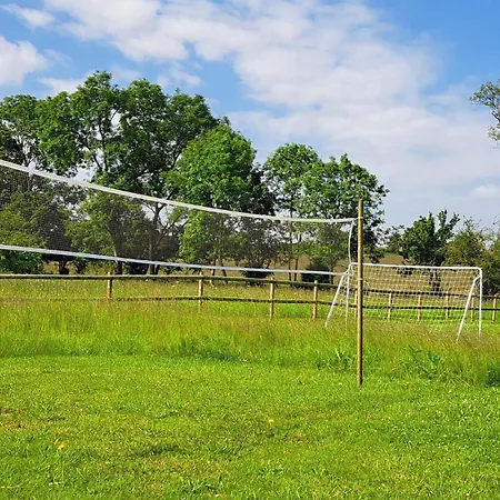 3 Bedroom Amazing In Vakantiehuis Grandmesnil