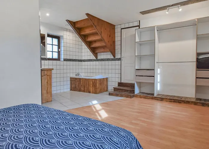 3 Bedroom Amazing In * Grandmesnil