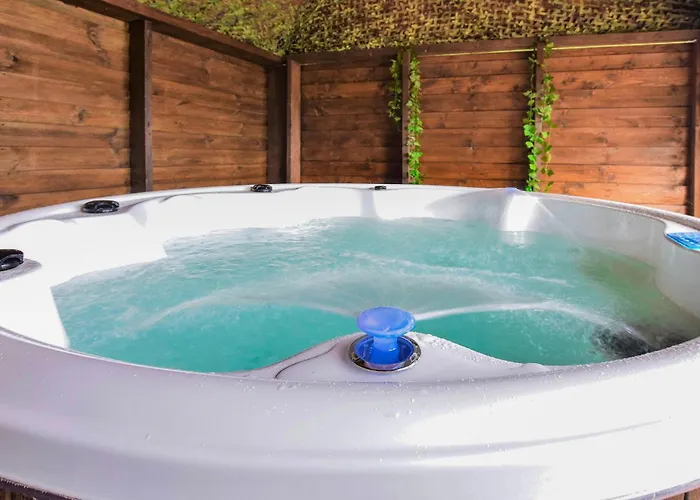 3 Bedroom Amazing In Grandmesnil